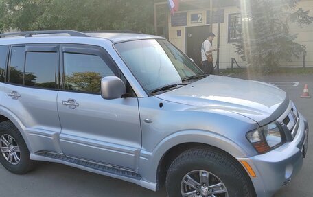 Mitsubishi Montero III, 2004 год, 1 200 000 рублей, 2 фотография