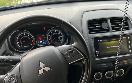 Mitsubishi Outlander III рестайлинг 3, 2018 год, 1 650 000 рублей, 8 фотография