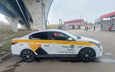 KIA Rio IV, 2021 год, 1 050 000 рублей, 3 фотография