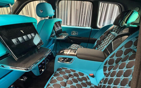 Rolls-Royce Cullinan, 2026 год, 69 950 000 рублей, 16 фотография