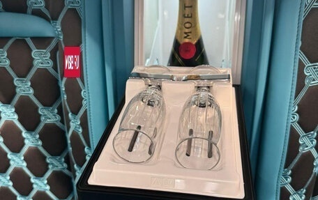 Rolls-Royce Cullinan, 2026 год, 69 950 000 рублей, 18 фотография