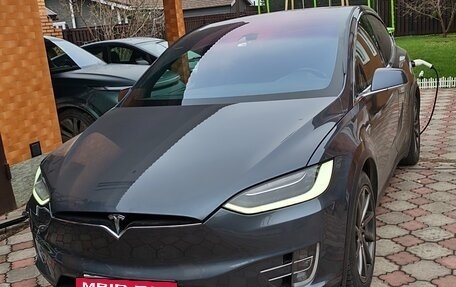 Tesla Model X I, 2016 год, 3 100 000 рублей, 2 фотография