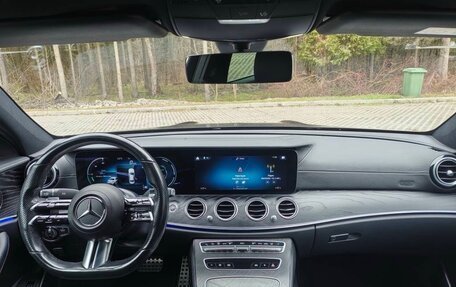 Mercedes-Benz E-Класс, 2020 год, 3 300 000 рублей, 3 фотография