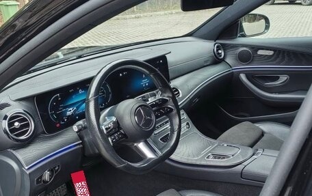 Mercedes-Benz E-Класс, 2020 год, 3 300 000 рублей, 6 фотография