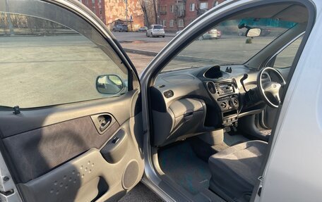 Toyota FunCargo, 2000 год, 399 999 рублей, 8 фотография