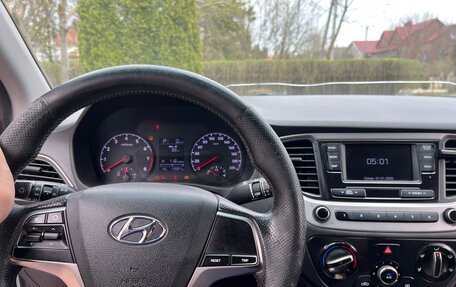 Hyundai Solaris II рестайлинг, 2018 год, 1 100 000 рублей, 21 фотография