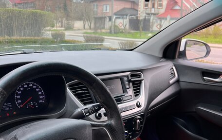 Hyundai Solaris II рестайлинг, 2018 год, 1 100 000 рублей, 22 фотография