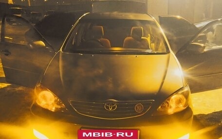 Toyota Camry V40, 2002 год, 790 000 рублей, 2 фотография