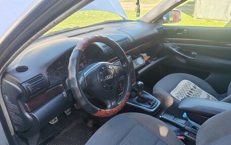 Audi A4, 1996 год, 250 000 рублей, 3 фотография