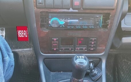 Audi A4, 1996 год, 250 000 рублей, 4 фотография