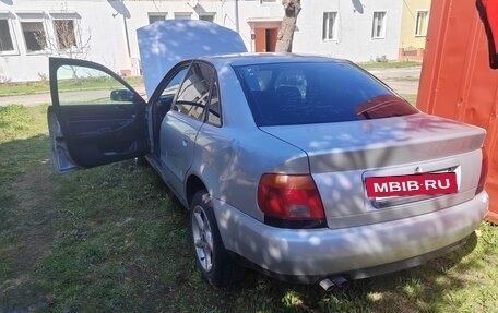 Audi A4, 1996 год, 250 000 рублей, 2 фотография