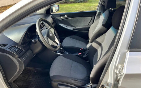 Hyundai Solaris II рестайлинг, 2011 год, 569 000 рублей, 10 фотография