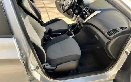 Hyundai Solaris II рестайлинг, 2011 год, 569 000 рублей, 11 фотография