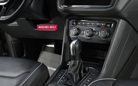 Volkswagen Tiguan II, 2019 год, 2 649 000 рублей, 13 фотография