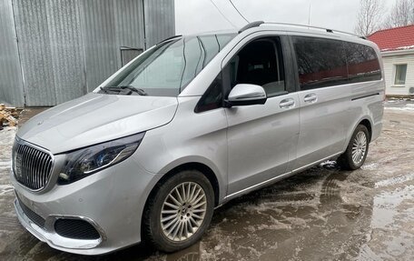 Mercedes-Benz V-Класс, 2019 год, 3 100 000 рублей, 1 фотография