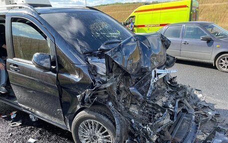 Mercedes-Benz V-Класс, 2019 год, 1 500 000 рублей, 1 фотография