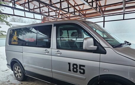 Volkswagen Multivan T5, 2006 год, 850 000 рублей, 1 фотография