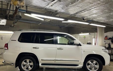 Toyota Land Cruiser 200, 2011 год, 1 650 000 рублей, 1 фотография