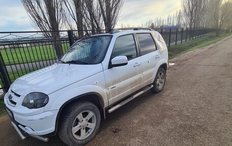 Chevrolet Niva I рестайлинг, 2017 год, 400 000 рублей, 1 фотография