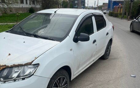 Renault Logan II, 2016 год, 125 000 рублей, 1 фотография