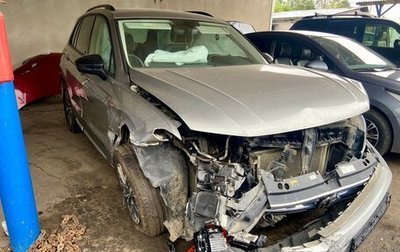 Volkswagen Tiguan II, 2018 год, 1 800 000 рублей, 1 фотография