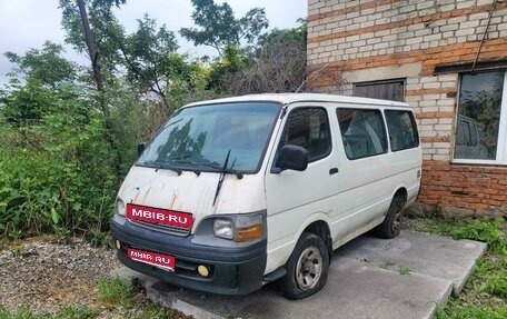 Toyota HiAce H100, 2002 год, 332 000 рублей, 1 фотография