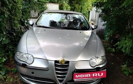 Alfa Romeo 147 I рестайлинг, 2002 год, 320 000 рублей, 1 фотография