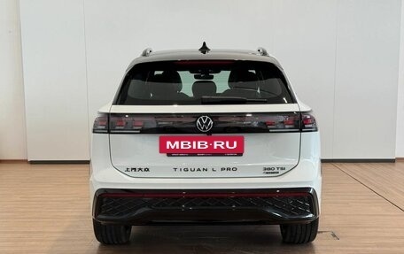 Volkswagen Tiguan, 2025 год, 5 150 000 рублей, 8 фотография