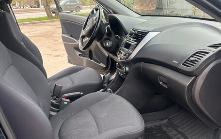 Hyundai Solaris II рестайлинг, 2014 год, 920 000 рублей, 10 фотография