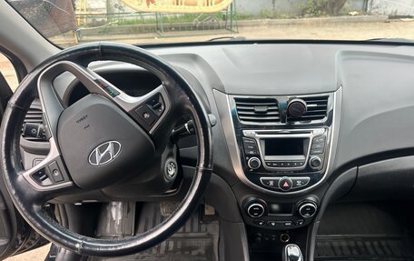 Hyundai Solaris II рестайлинг, 2014 год, 920 000 рублей, 9 фотография