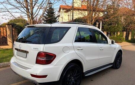 Mercedes-Benz M-Класс, 2011 год, 2 250 000 рублей, 4 фотография