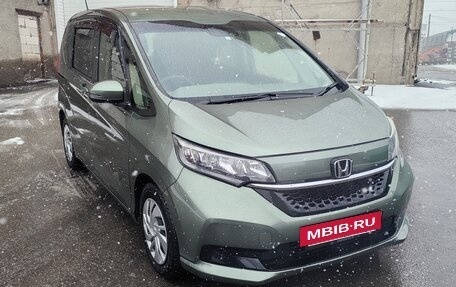 Honda Freed II, 2020 год, 1 660 000 рублей, 2 фотография