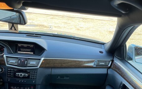 Mercedes-Benz E-Класс, 2012 год, 1 800 000 рублей, 11 фотография