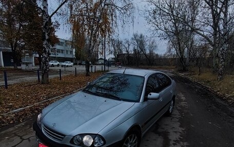 Toyota Avensis III рестайлинг, 1999 год, 180 000 рублей, 1 фотография