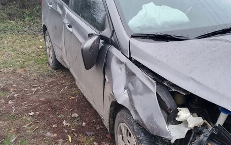 Hyundai Solaris II рестайлинг, 2011 год, 250 000 рублей, 1 фотография