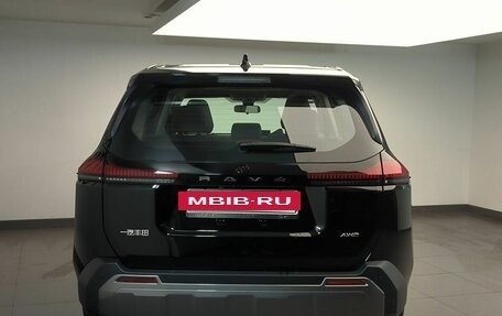 Toyota RAV4, 2025 год, 4 660 000 рублей, 6 фотография