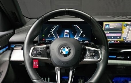 BMW 5 серия, 2024 год, 5 694 006 рублей, 13 фотография