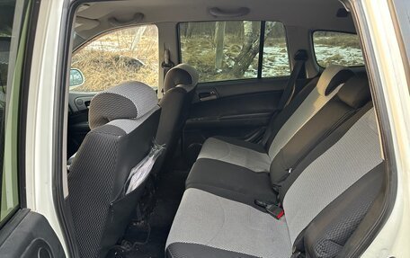 SsangYong Kyron I, 2013 год, 700 000 рублей, 18 фотография