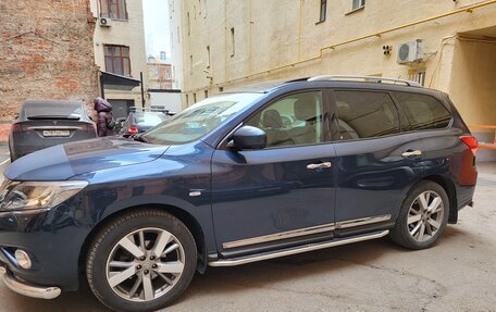 Nissan Pathfinder, 2016 год, 1 990 000 рублей, 2 фотография