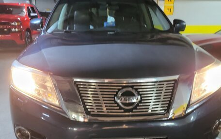 Nissan Pathfinder, 2016 год, 1 990 000 рублей, 15 фотография