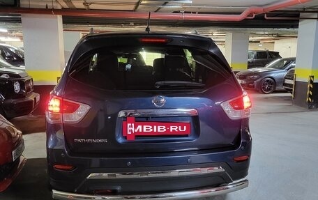 Nissan Pathfinder, 2016 год, 1 990 000 рублей, 13 фотография