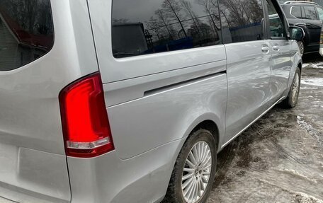 Mercedes-Benz V-Класс, 2019 год, 3 100 000 рублей, 6 фотография