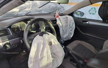 Volkswagen Jetta VI, 2012 год, 330 000 рублей, 3 фотография
