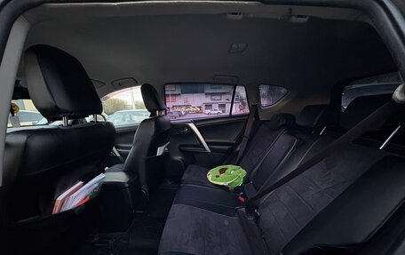 Toyota RAV4, 2016 год, 1 900 000 рублей, 9 фотография