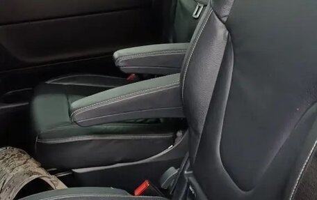 Mercedes-Benz V-Класс, 2019 год, 1 500 000 рублей, 8 фотография