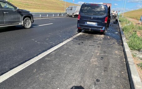 Mercedes-Benz V-Класс, 2019 год, 1 500 000 рублей, 12 фотография