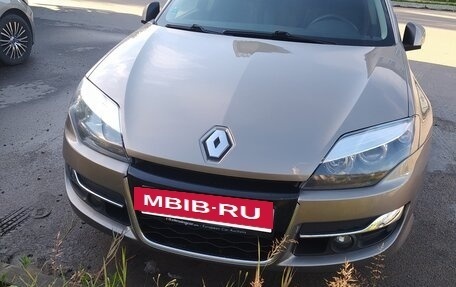 Renault Laguna III рестайлинг, 2011 год, 300 000 рублей, 3 фотография