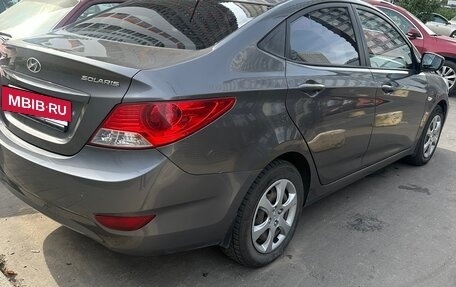 Hyundai Solaris II рестайлинг, 2011 год, 470 000 рублей, 3 фотография