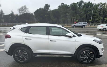 Hyundai Tucson III, 2019 год, 1 300 000 рублей, 3 фотография