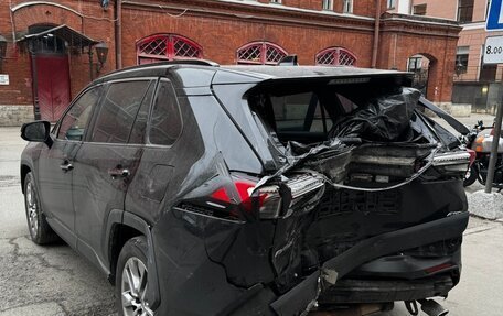 Toyota RAV4, 2021 год, 2 520 000 рублей, 4 фотография